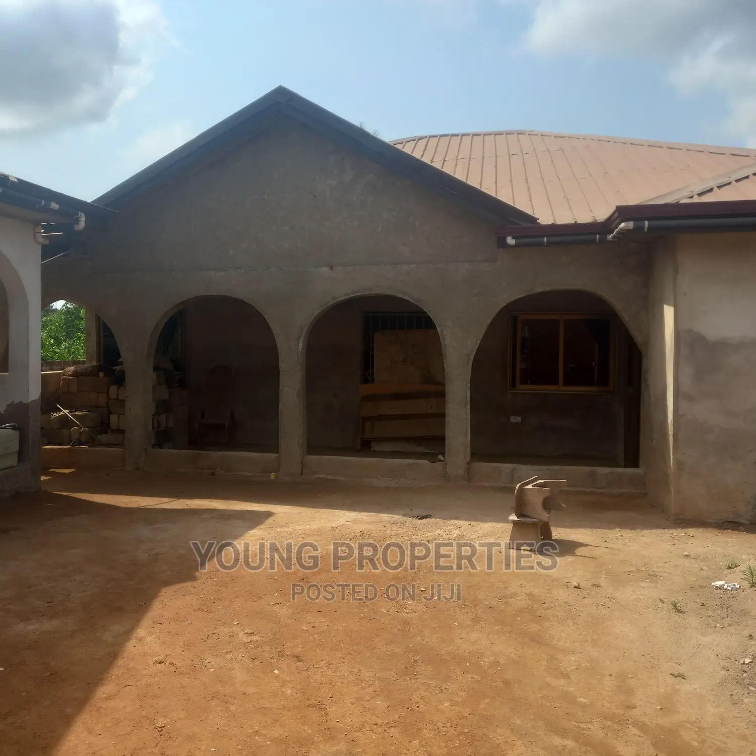 4bdrm House in Kasoa May 11 Azum for sale