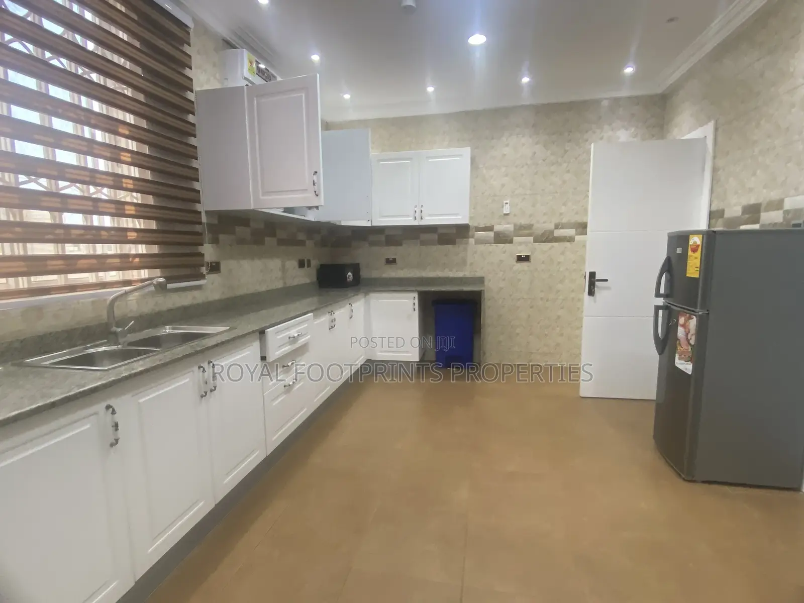 A Studio One Bedrooms Apartments