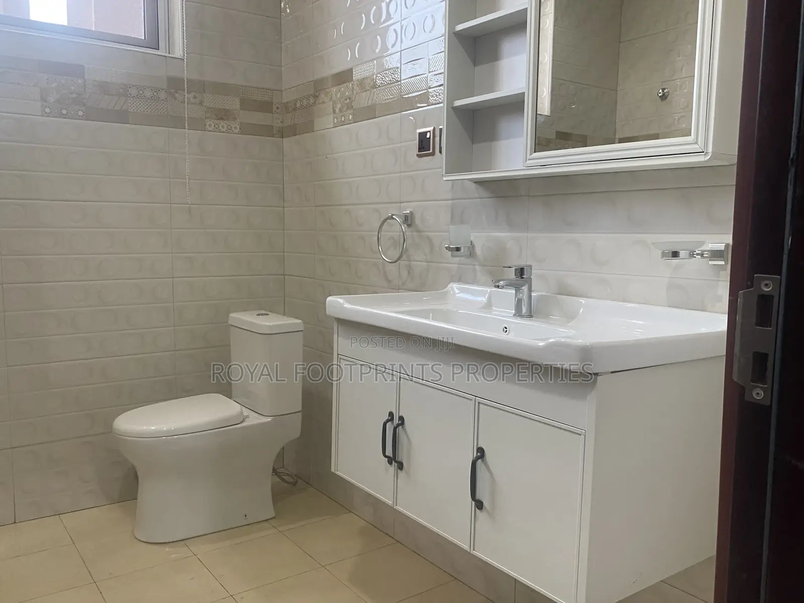 A Studio One Bedrooms Apartments