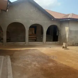 4bdrm House in Kasoa May 11 Azum for sale