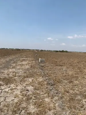 Splendid Estate Land for Sale With Free Documentation