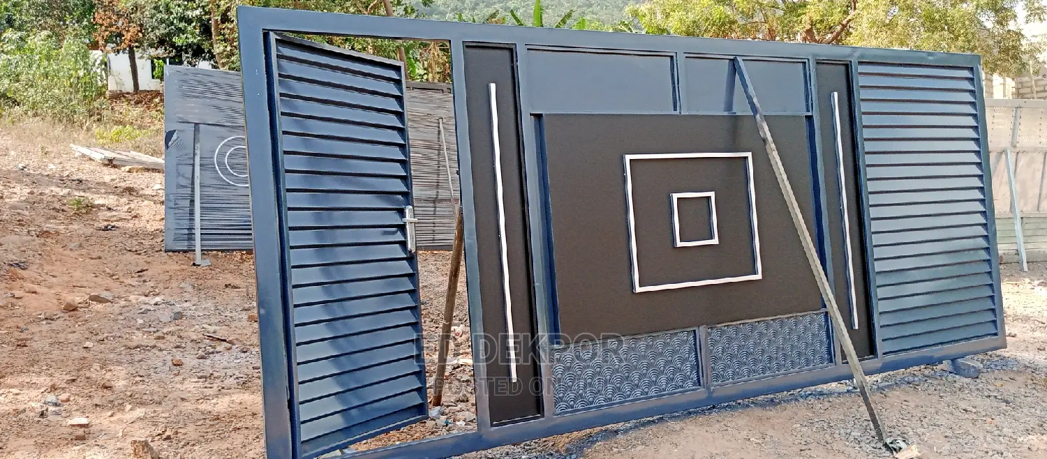 Xt Sliding Gate