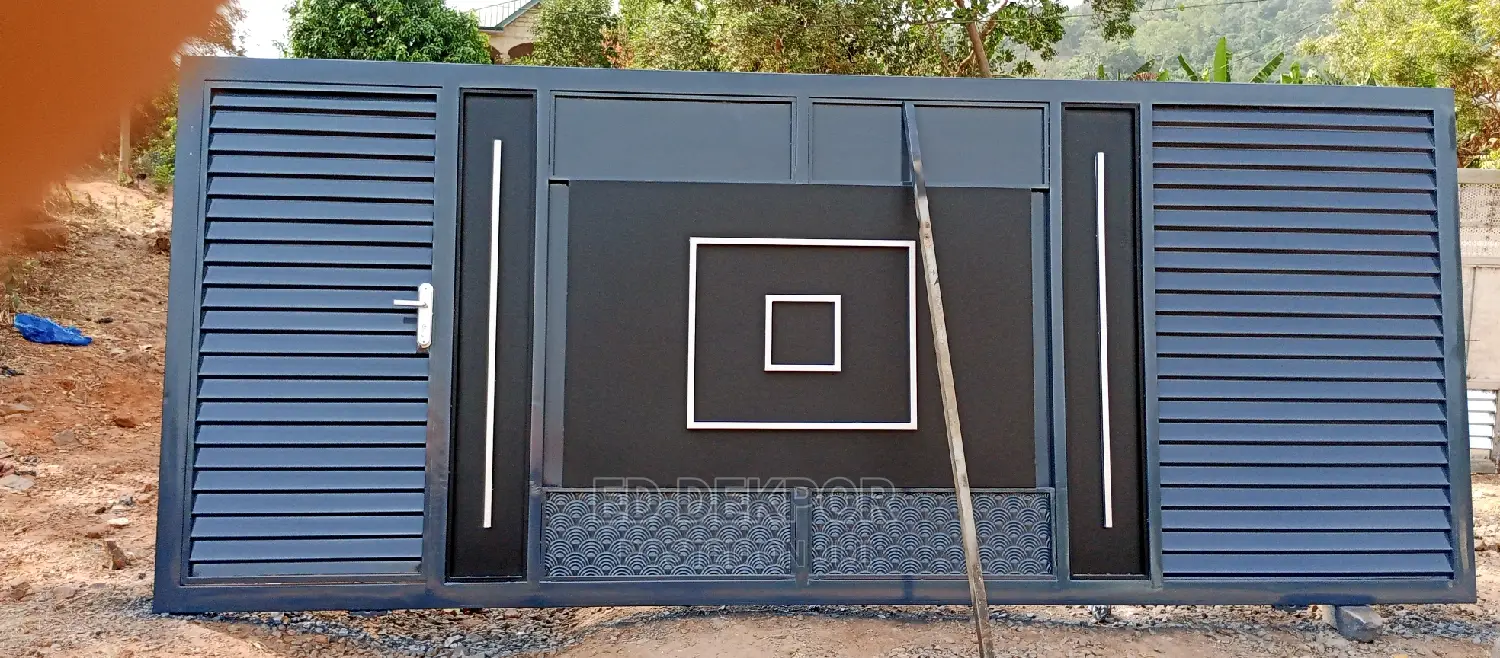 Xt Sliding Gate