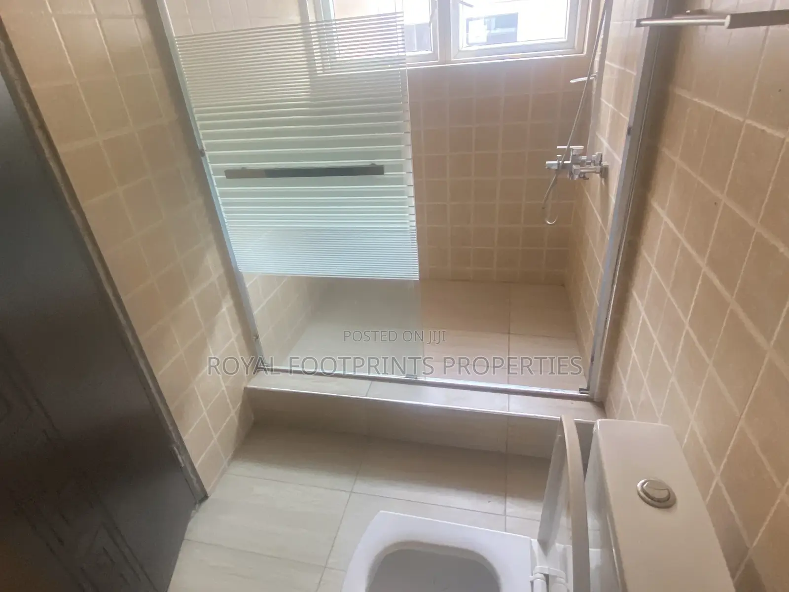 4bdrm Townhouse / Terrace in Royal Footprints, East Legon for Rent