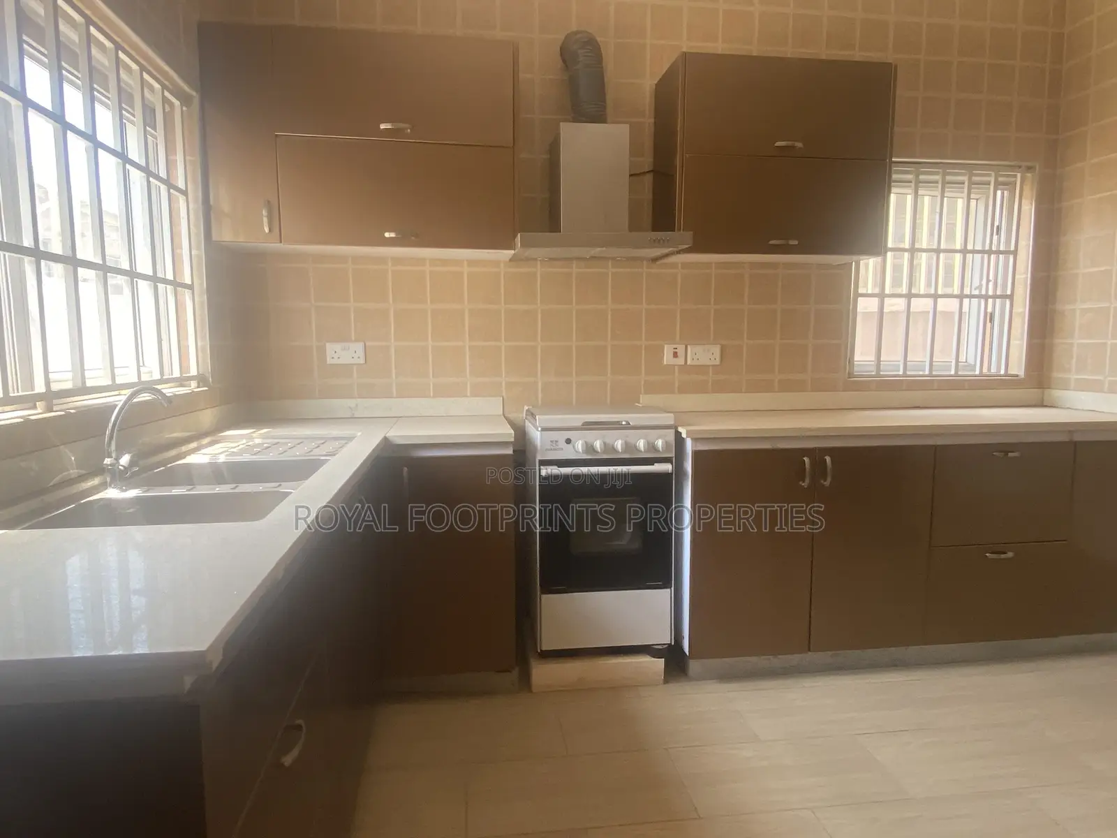 4bdrm Townhouse / Terrace in Royal Footprints, East Legon for Rent