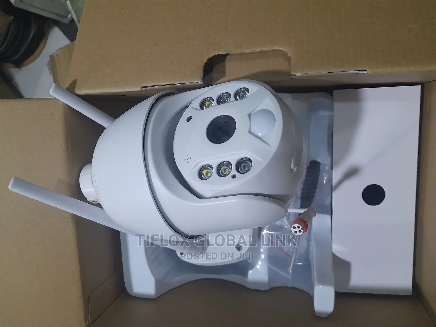 Intelligent Wifi Solar Alert PTZ Camera