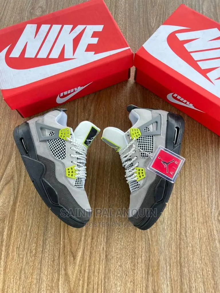 Air Jordan 4