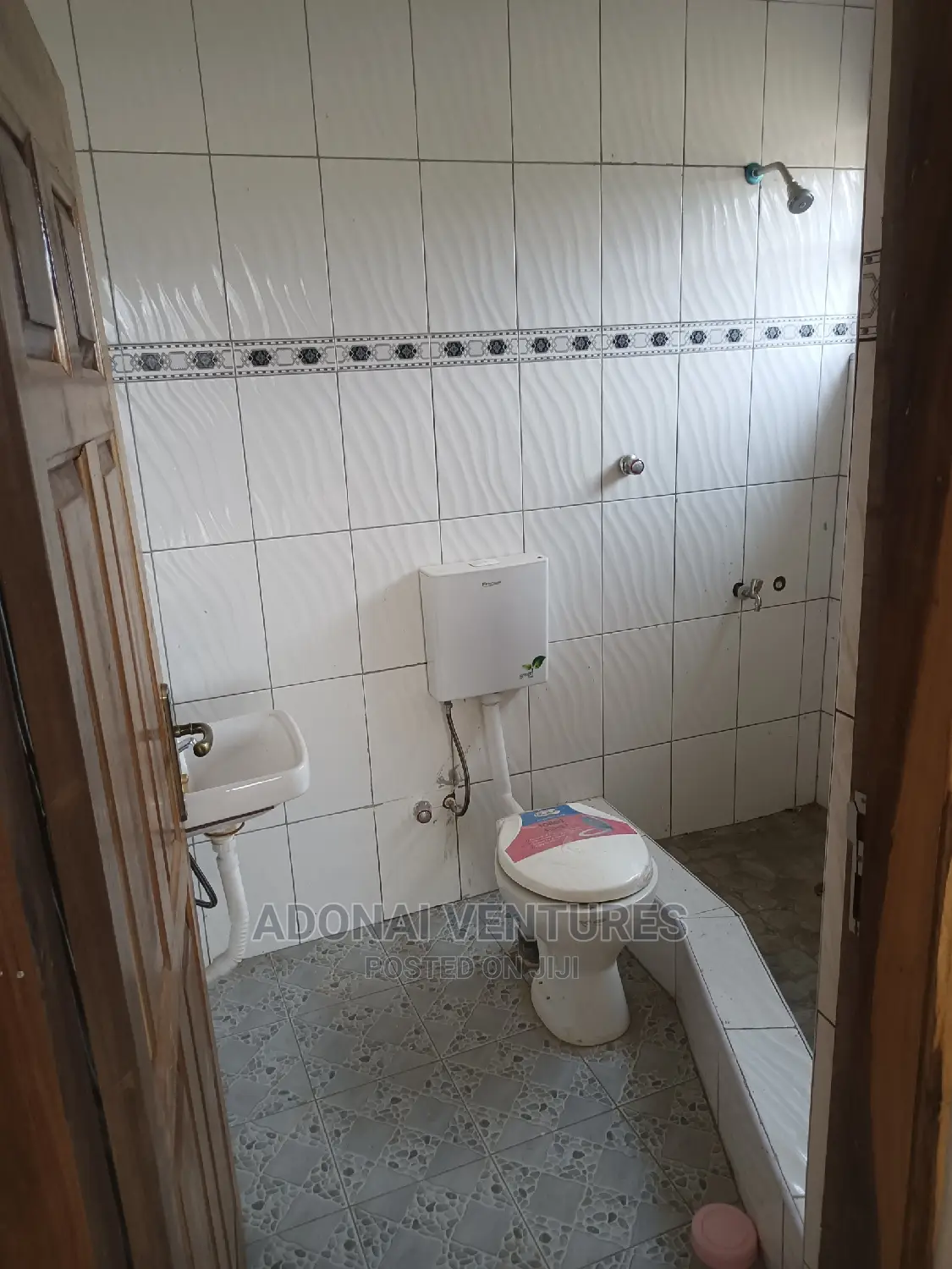 4bdrm House in Kwadaso Hilltop, Kumasi Metropolitan for sale