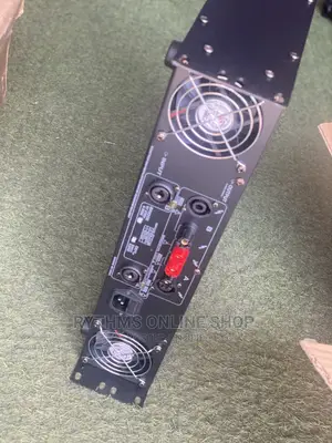 Peavey CS2000 Amplifier