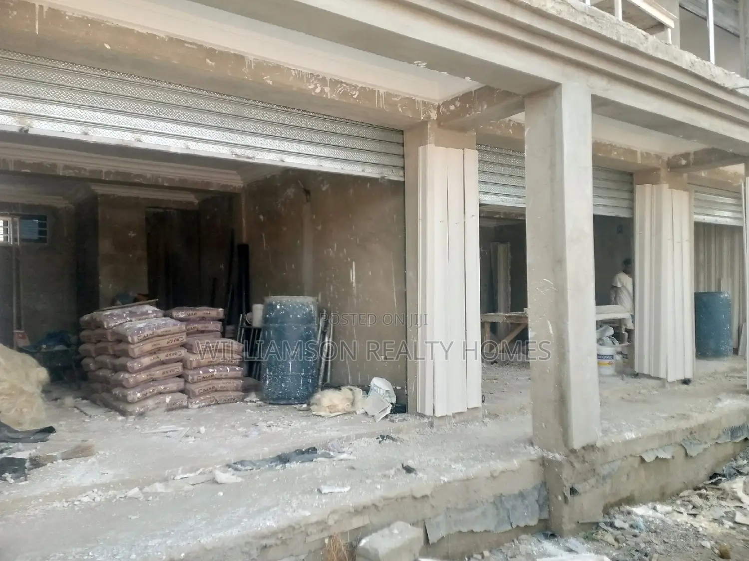 Busy Shop/Office Space/Store/Showroom