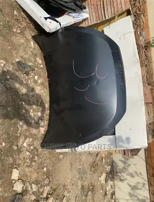Hyundai Tucson 17 Bonnet