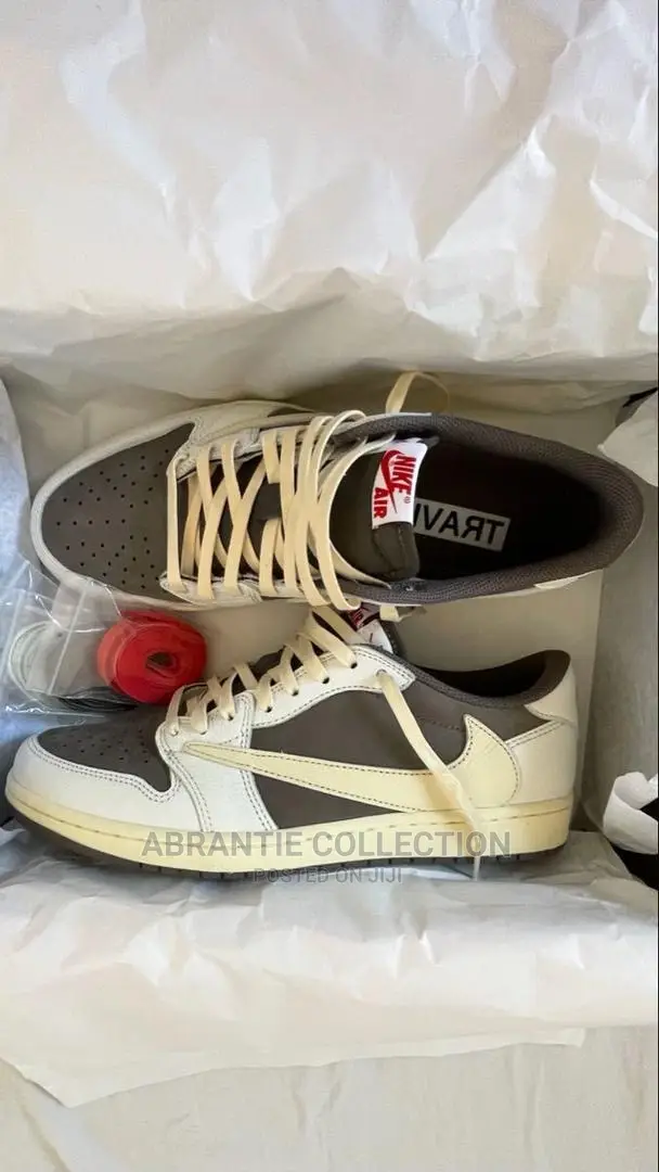 Air Jordan Retro 1 X Travis Scott Reverse Mocha