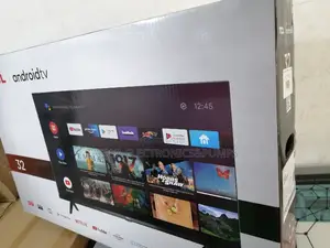 Bluetooth 32 TCL Smart Slim TV