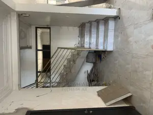 4bdrm House in East Airport for Sale