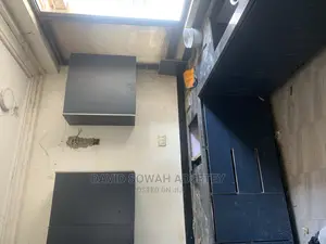 4bdrm House in East Airport for Sale