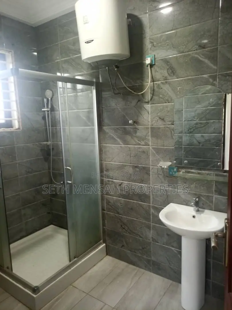 2bdrm House in Skm Property, East Legon for Rent