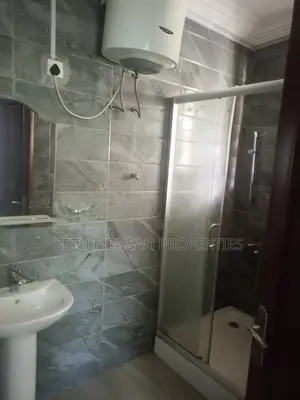 2bdrm House in Skm Property, East Legon for Rent