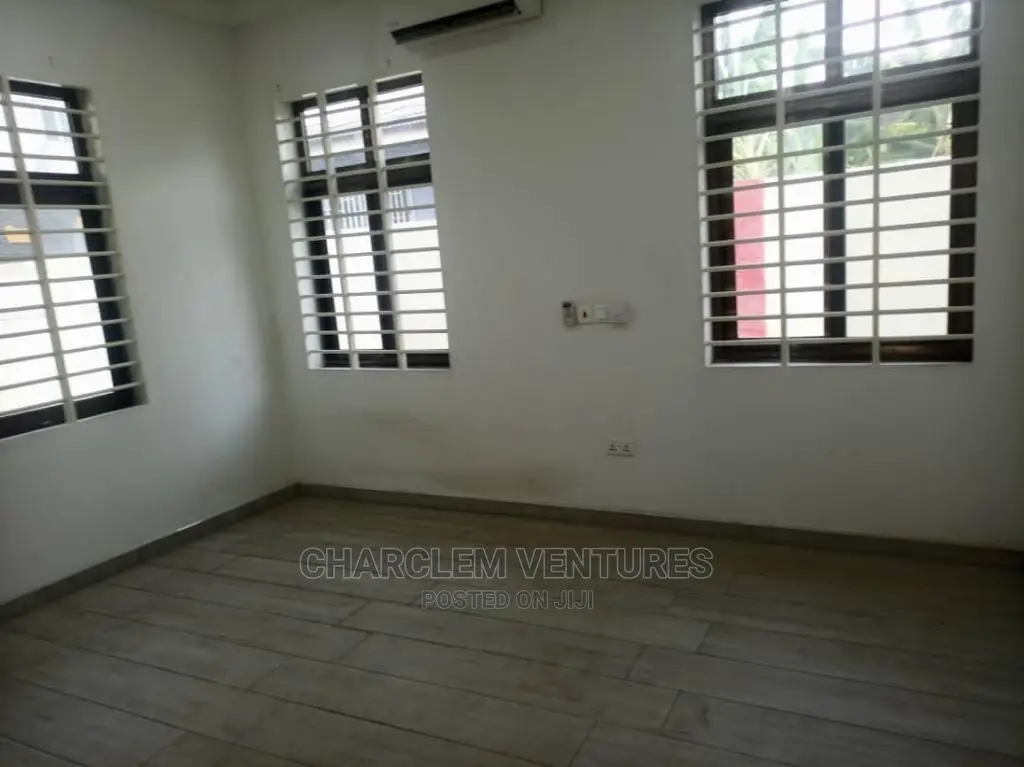 3bdrm House in East Legon for Rent