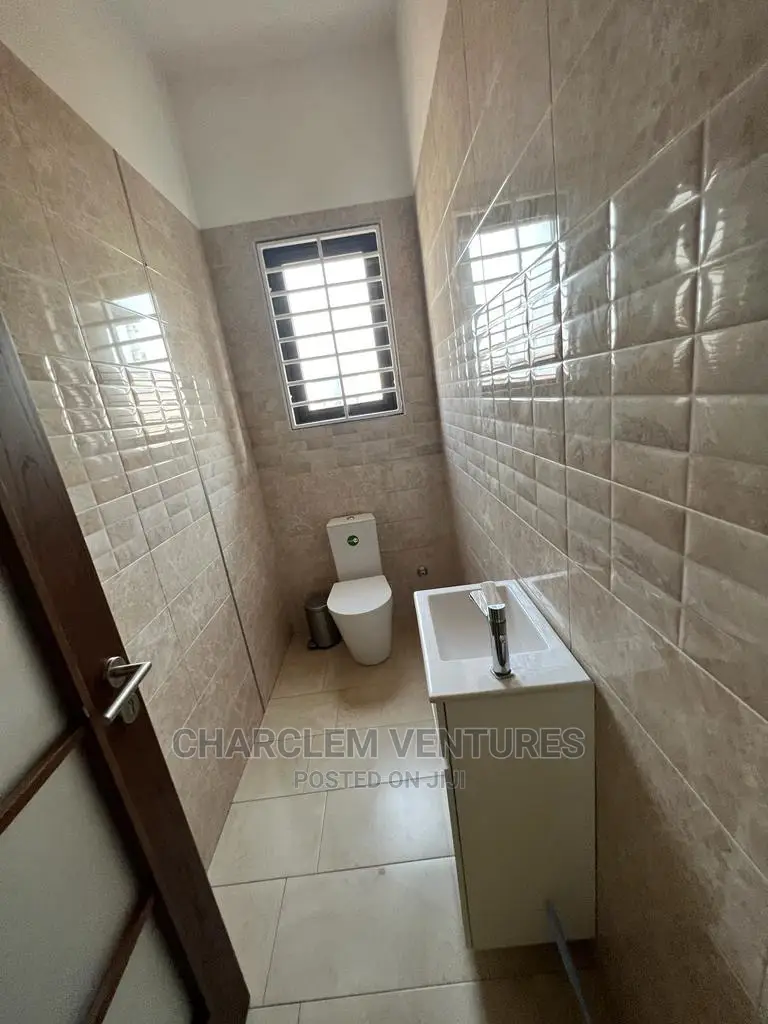 3bdrm House in East Legon for Rent