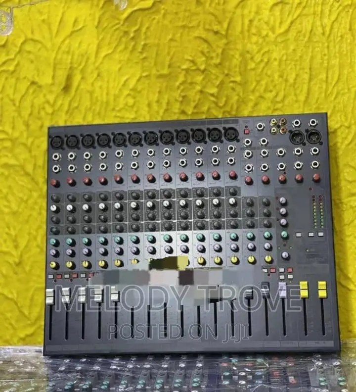 Soundcraft 12 Channel Passive Mixer
