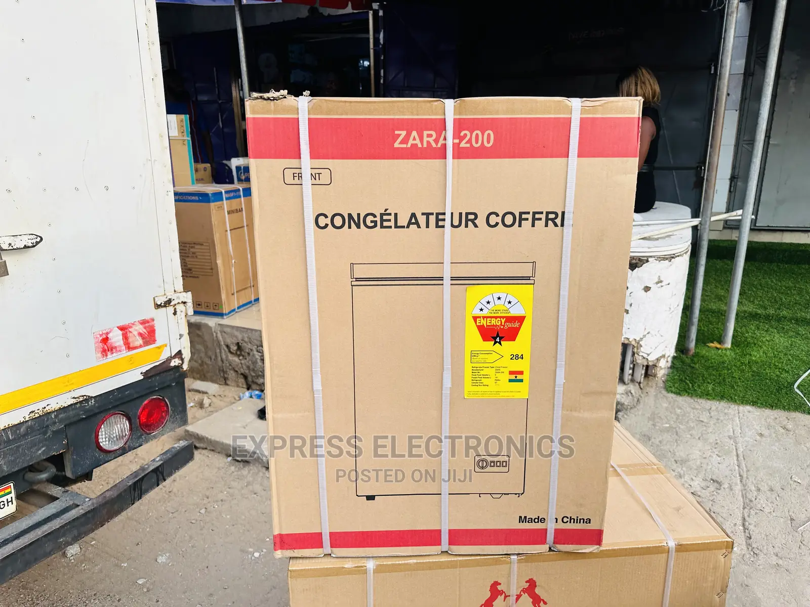 Sliding Glass Single Door Zara Chest Freezer 141L 200s