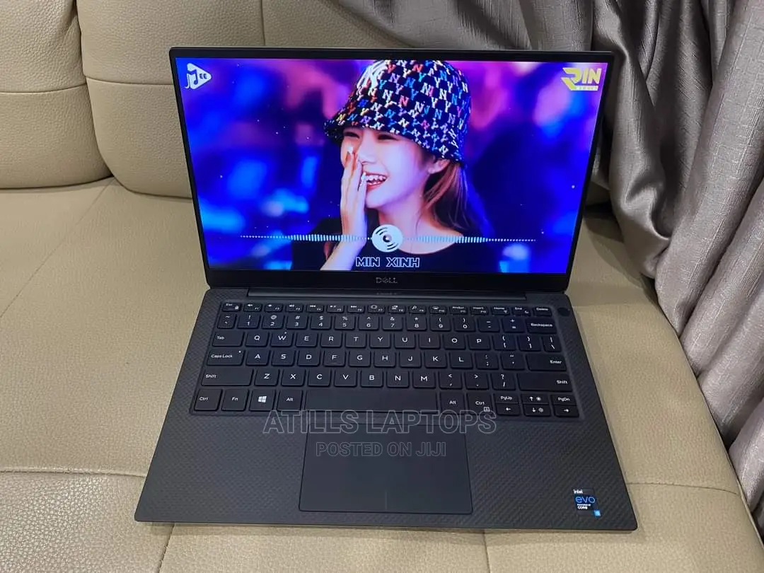 New Laptop Dell XPS 13 8GB Intel Core I5 SSD 256GB