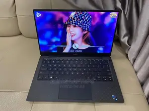 New Laptop Dell XPS 13 8GB Intel Core I5 SSD 256GB