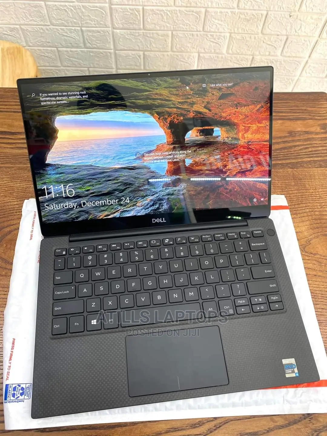 New Laptop Dell XPS 13 8GB Intel Core I5 SSD 256GB