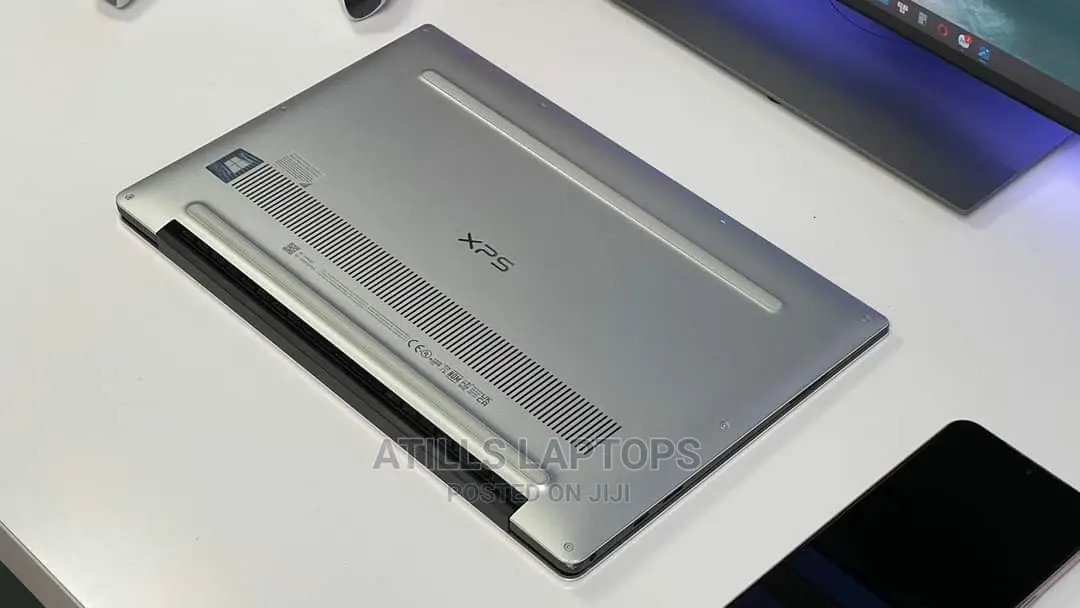 New Laptop Dell XPS 13 8GB Intel Core I5 SSD 256GB