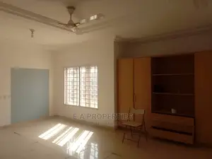 4bdrm House in E a Properties, School Junction for Rent