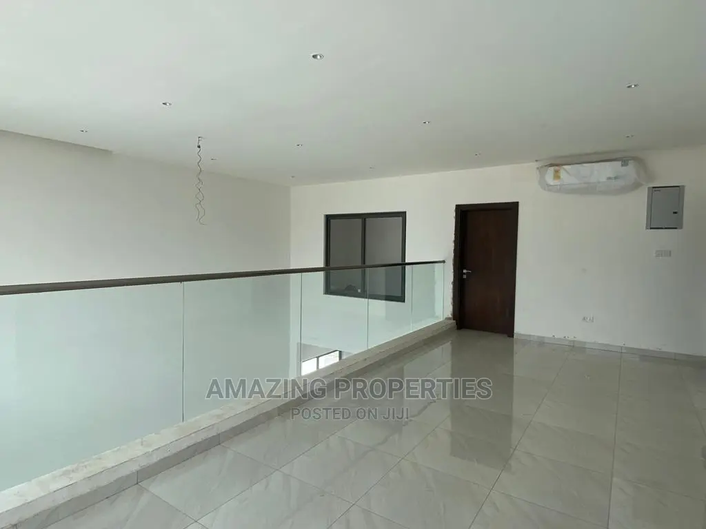 5bdrm House in East Legon for Sale
