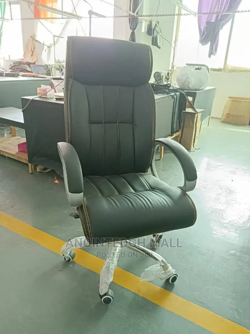 Leather Swivel Chair - Black