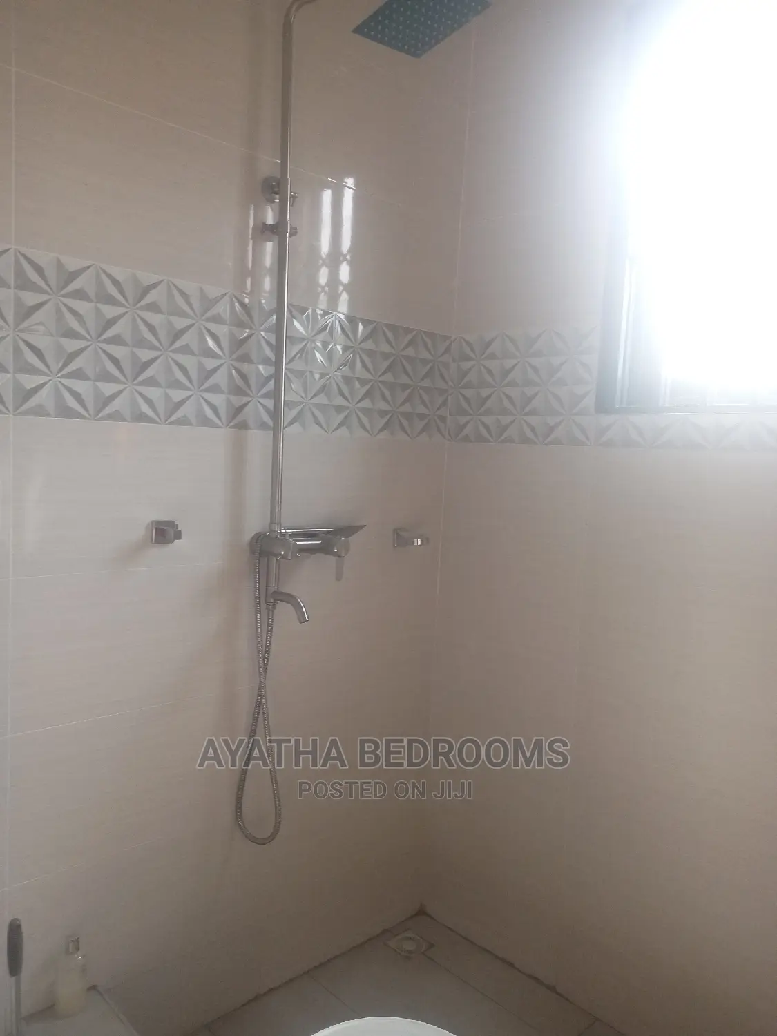 5bdrm House in Ayathar Bedroom, Coca Cola for Sale