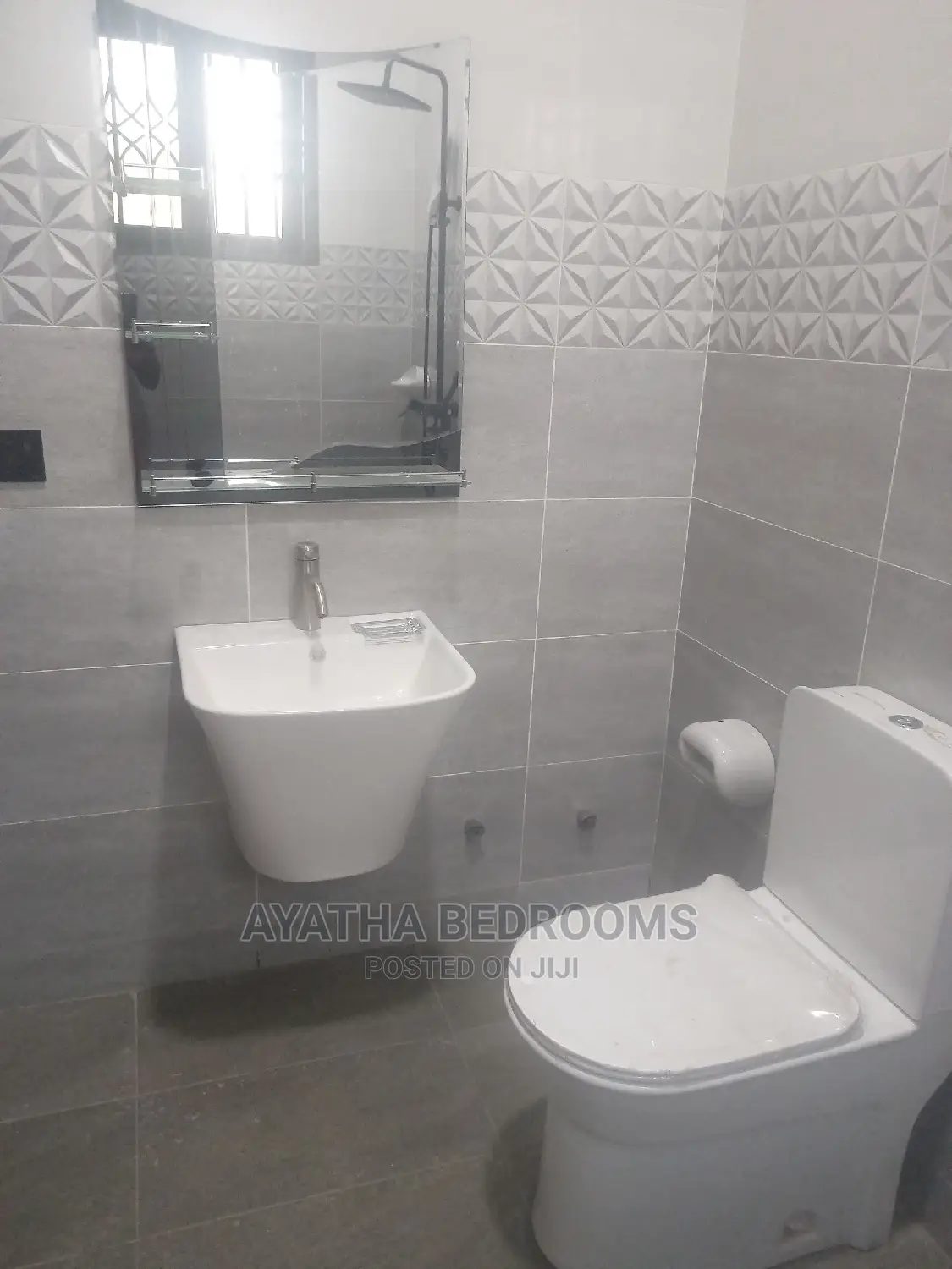 5bdrm House in Ayathar Bedroom, Coca Cola for Sale