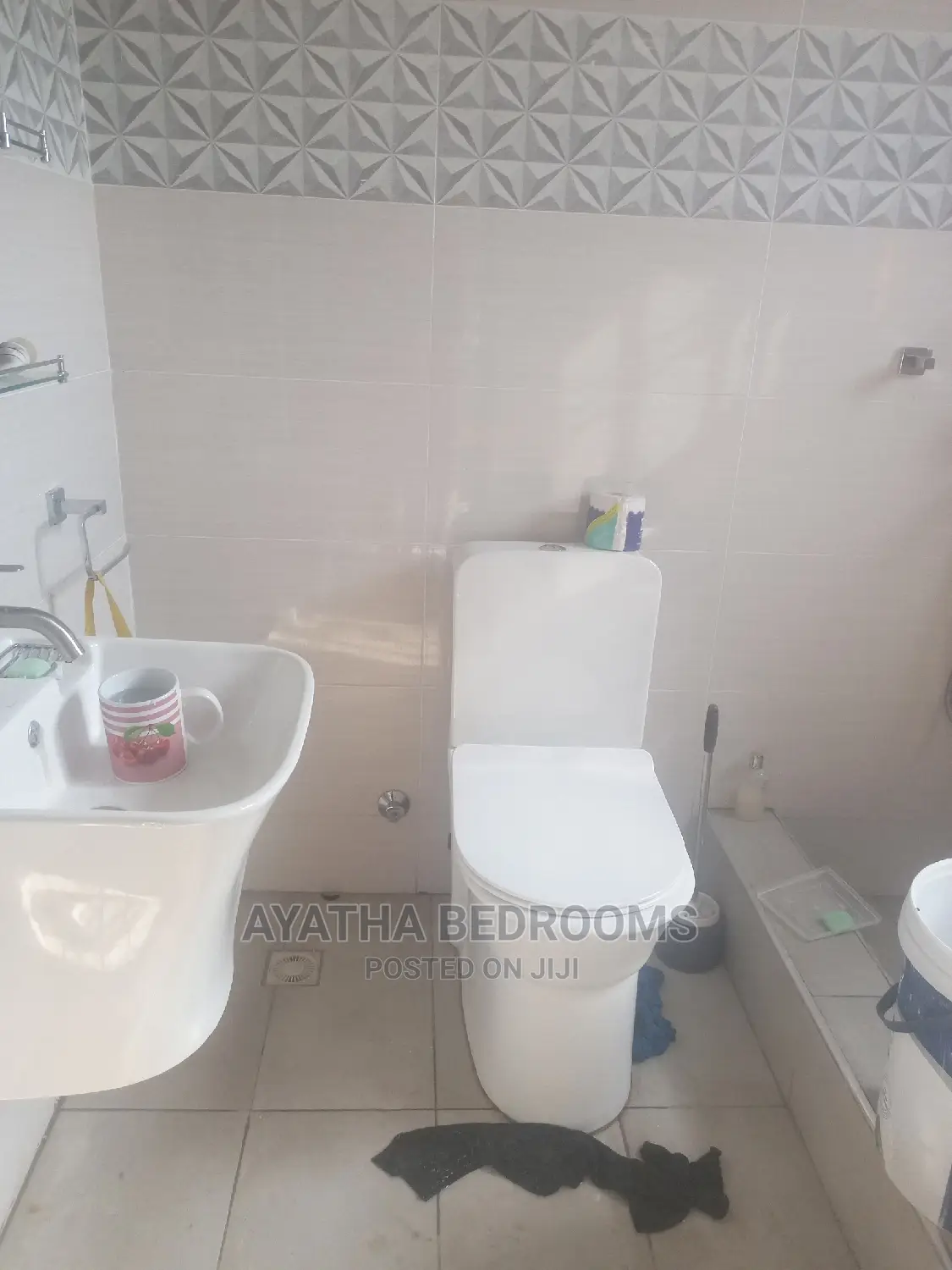5bdrm House in Ayathar Bedroom, Coca Cola for Sale