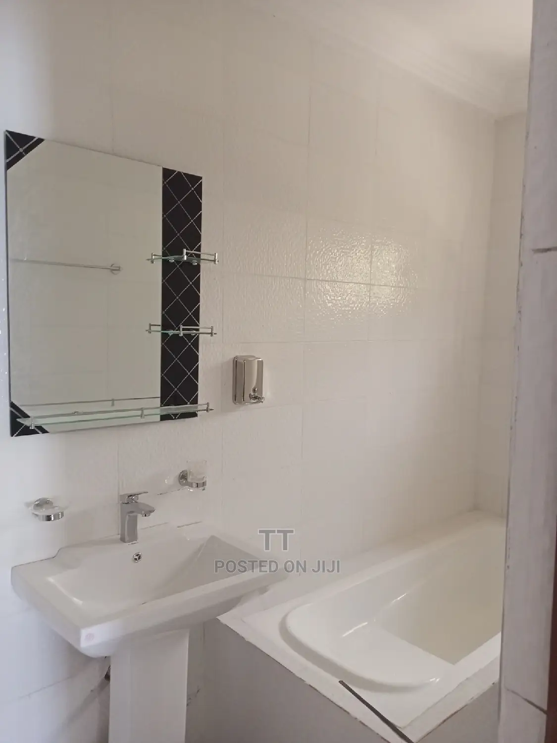 2bdrm House in Teshie Raster, Tseaddo for rent