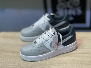 Nike Air Force 1