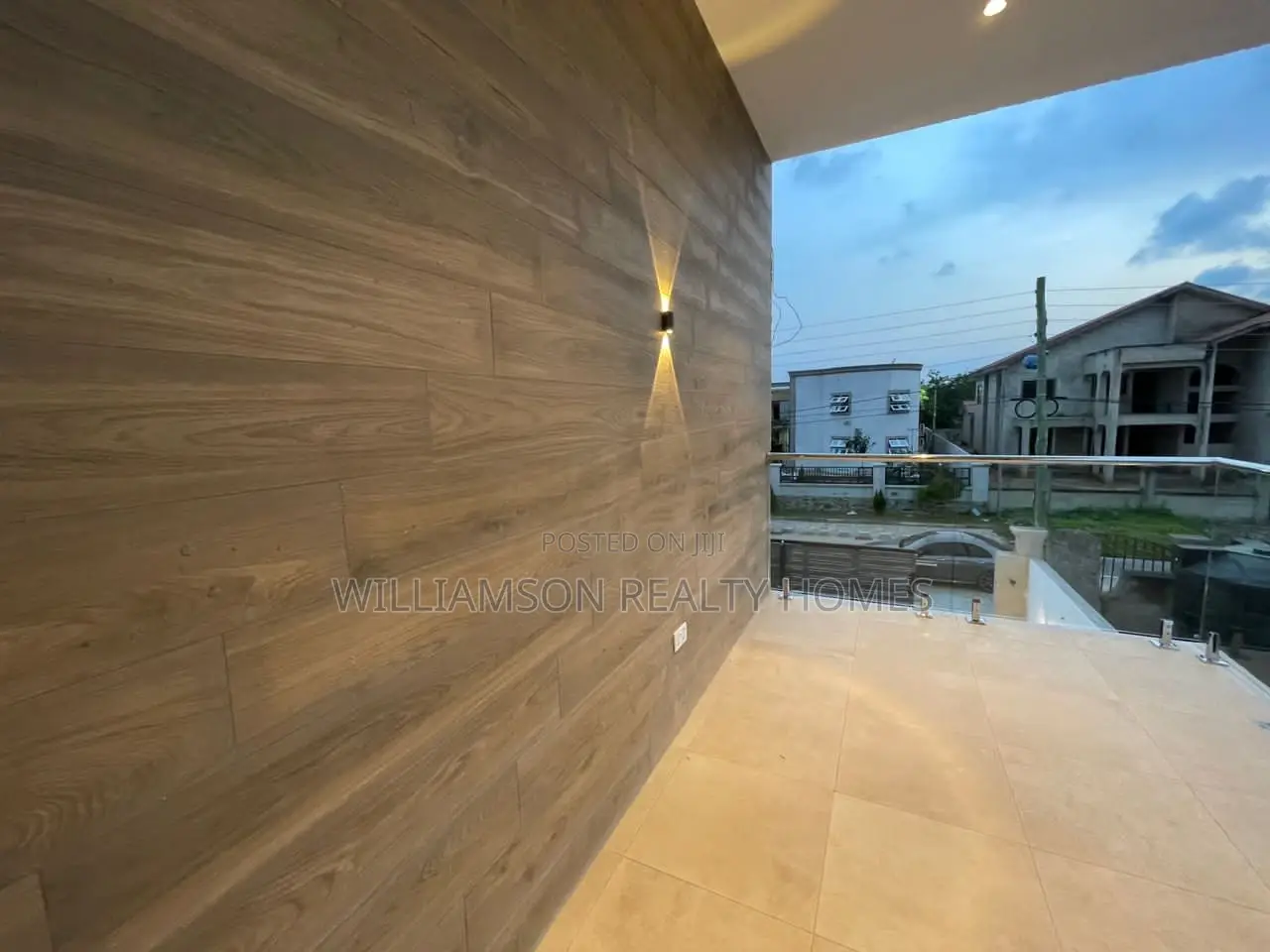 5bdrm Mansion in Community 20 Estate, Spintex for Sale
