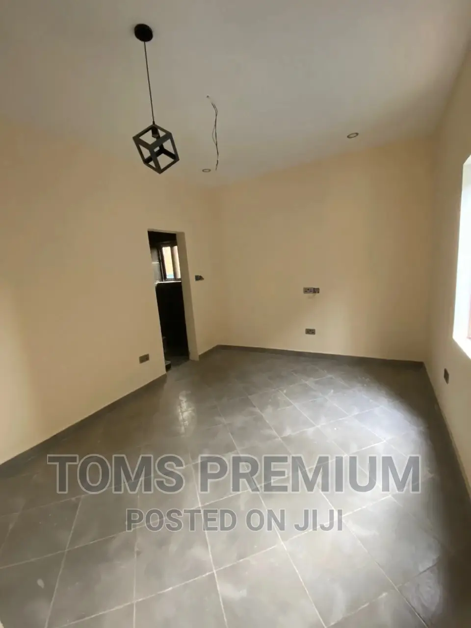 3bdrm Duplex in Botwe for Rent