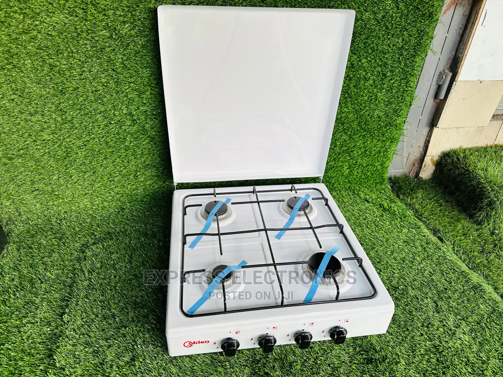 White Simple Setup 4BURNER Volcano Gas Cooker