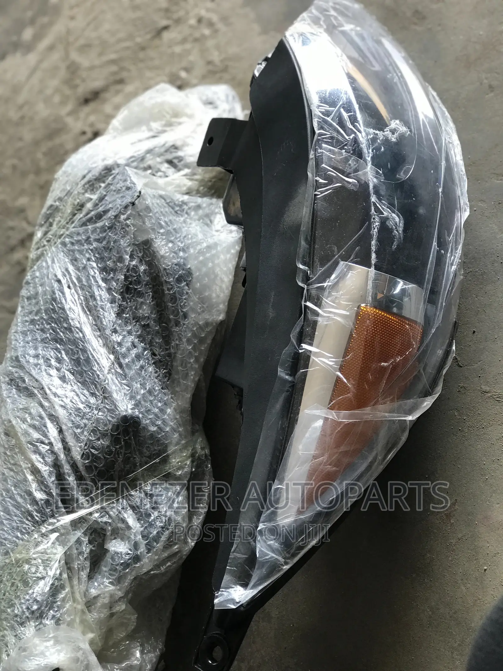 Kia Sportage 2012 Headlights