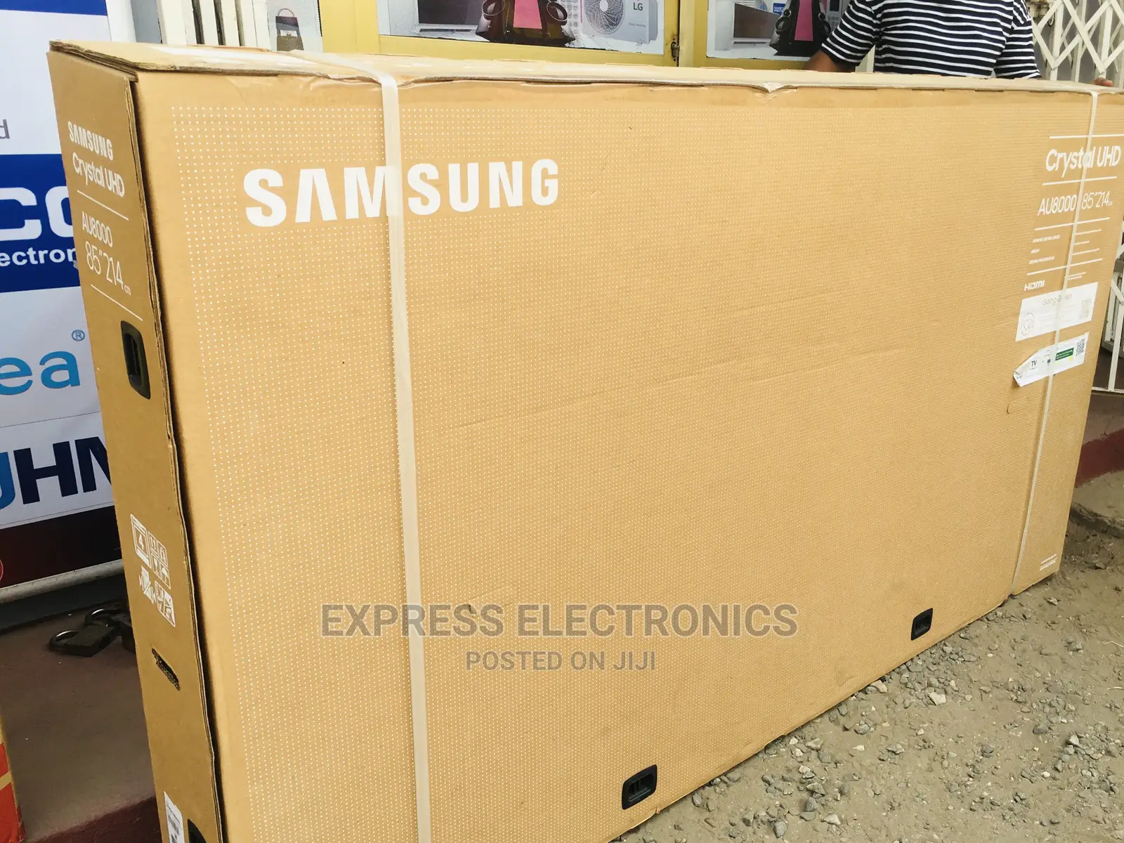 Samsung UHD Crystal Smart Series 8 85”Tv Feel Clear View