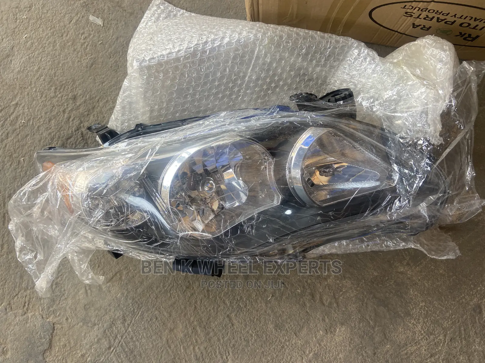 Black Headlight Toyota Corolla 2013