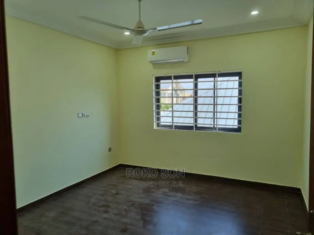 4bdrm Duplex in Dr, Tema Metropolitan for Rent