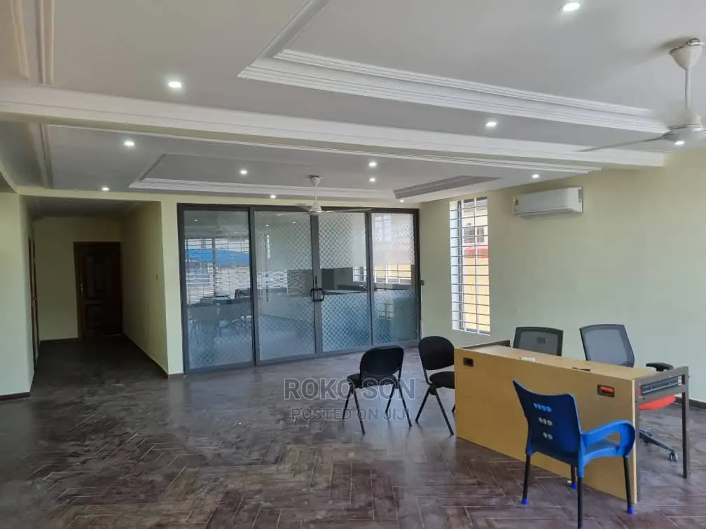 4bdrm Duplex in Dr, Tema Metropolitan for Rent