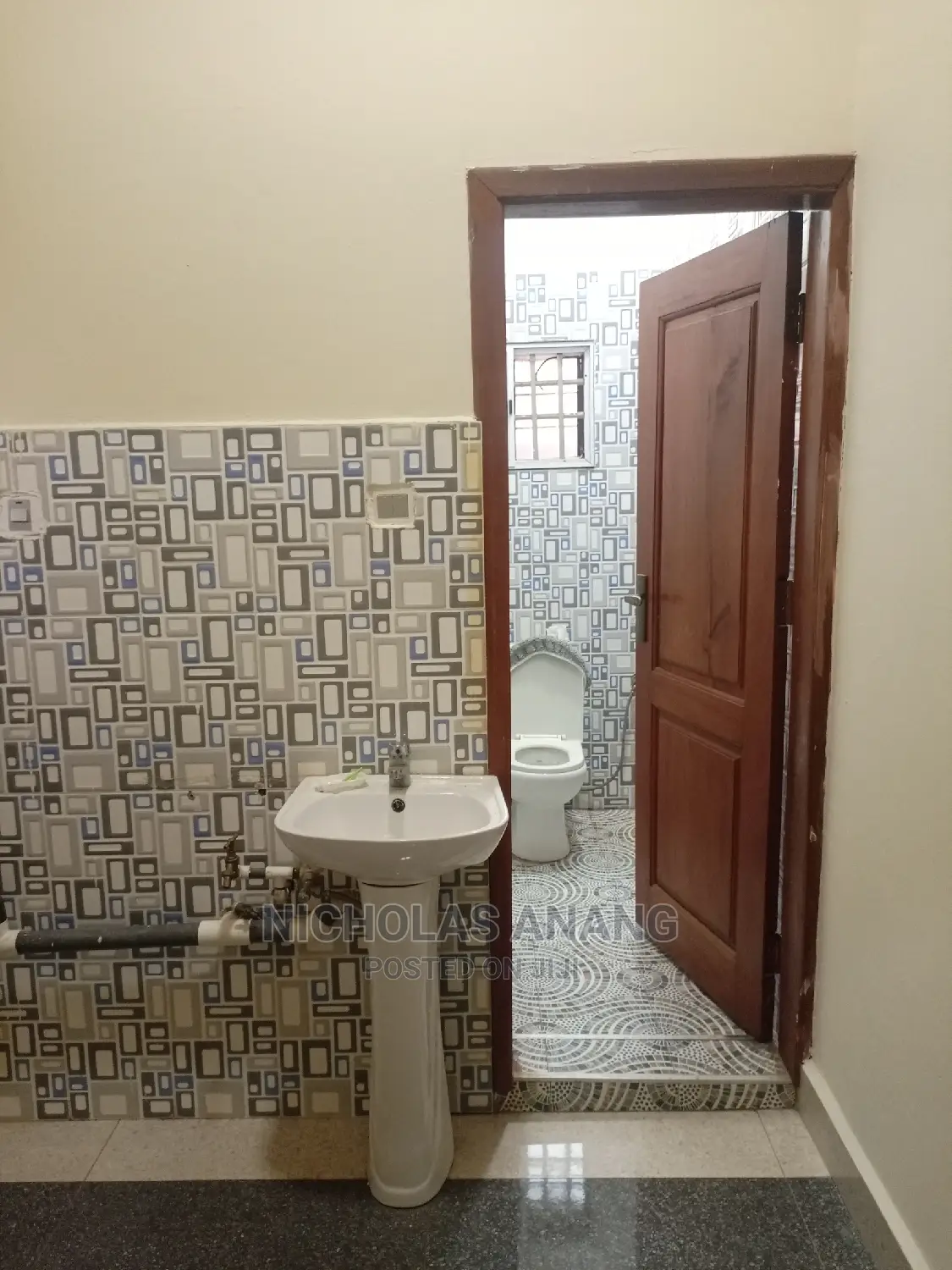 1bdrm Apartment in Dorns Properties, New Town for Rent