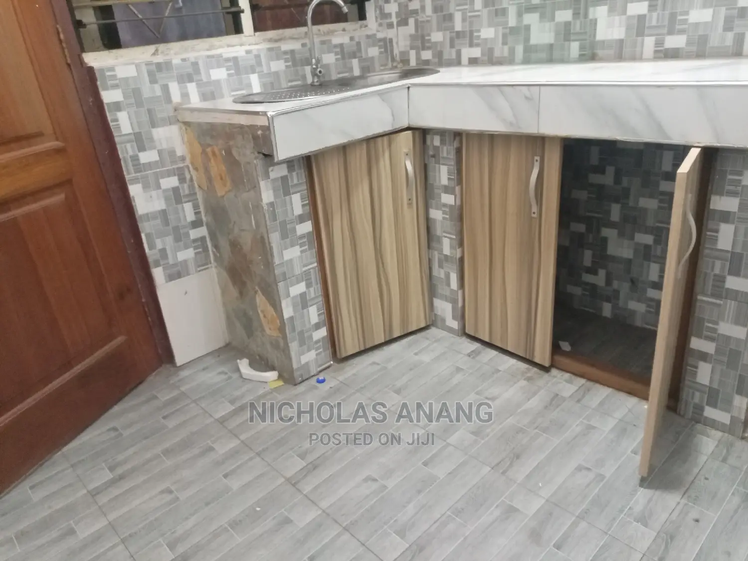1bdrm Apartment in Dorns Properties, New Town for Rent