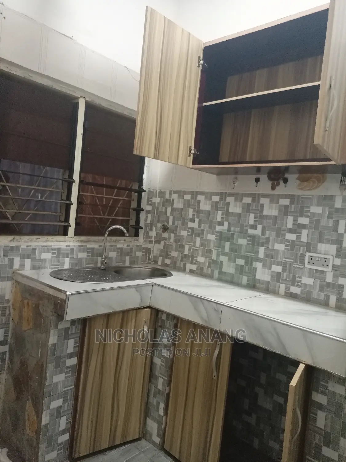 1bdrm Apartment in Dorns Properties, New Town for Rent