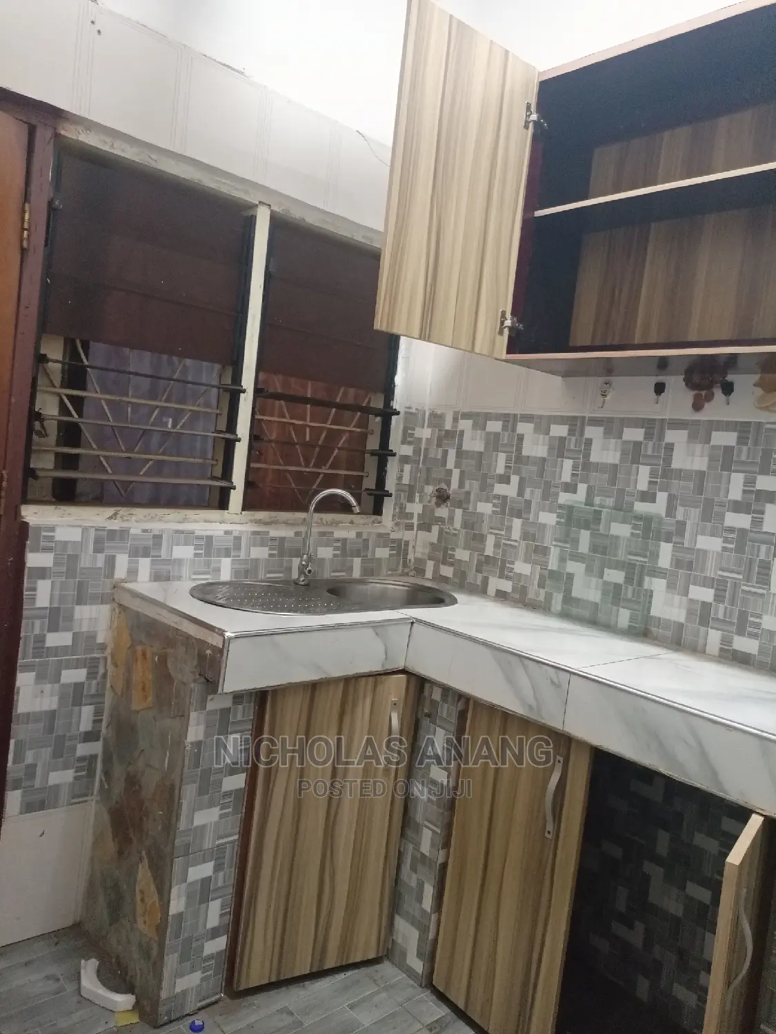 1bdrm Apartment in Dorns Properties, New Town for Rent