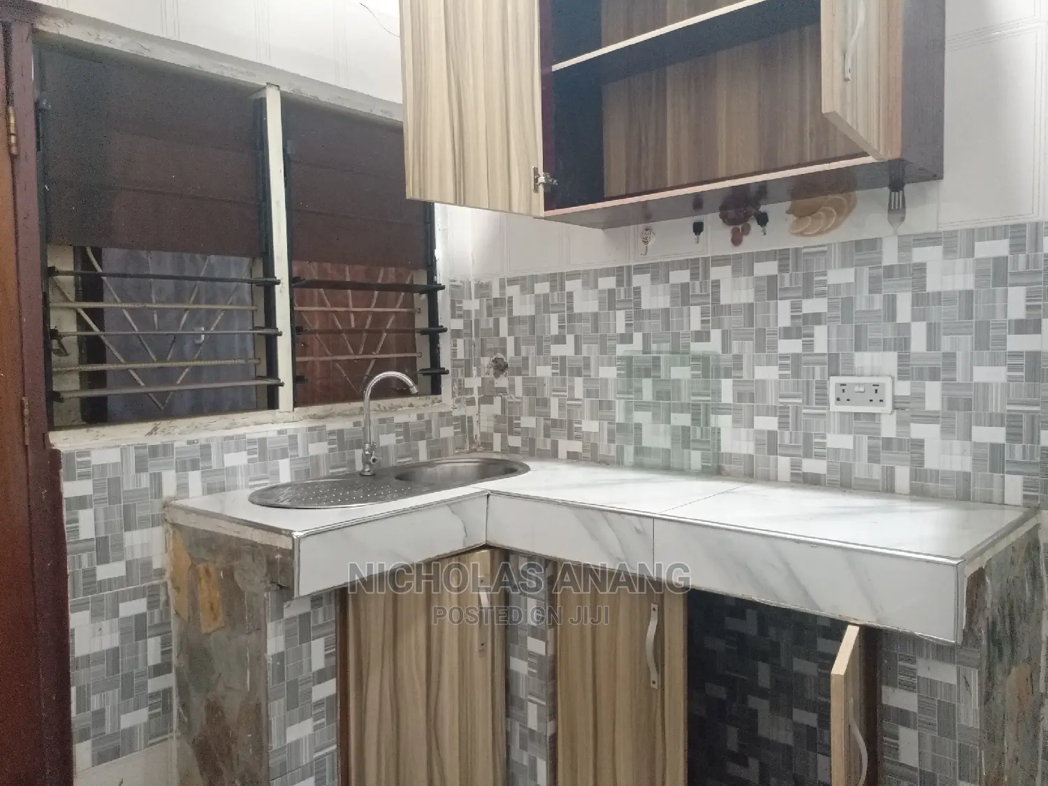 1bdrm Apartment in Dorns Properties, New Town for Rent
